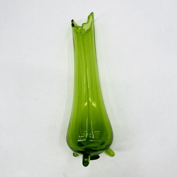 LE Smith smooth 3 Toe Swung Vase Avocado Green Glass Mid Century Vantage - Picture 2 of 5